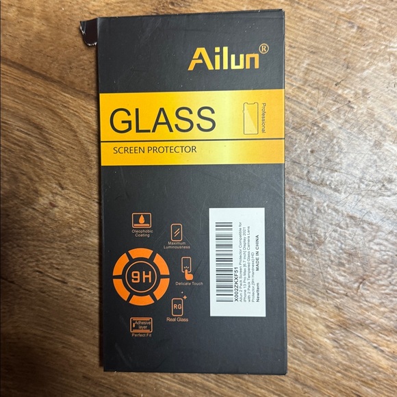 Ailun Tempered Glass Screen Protector with Lens Covers - Picture 5 of 6